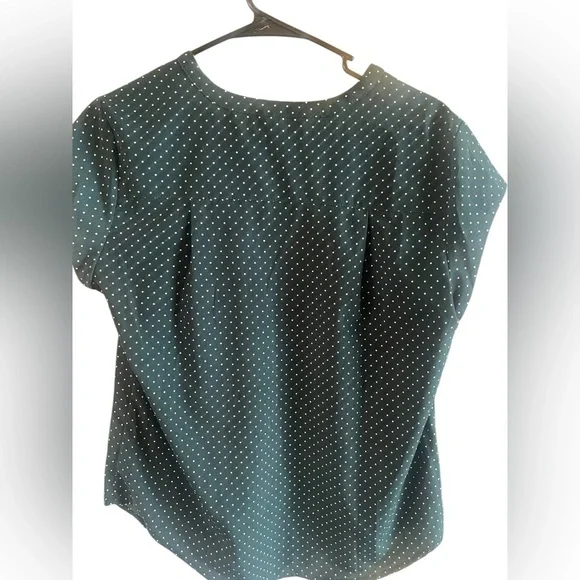 Fun2Fun Green Polka Dot Women's Top Size M - Picture 4 of 4